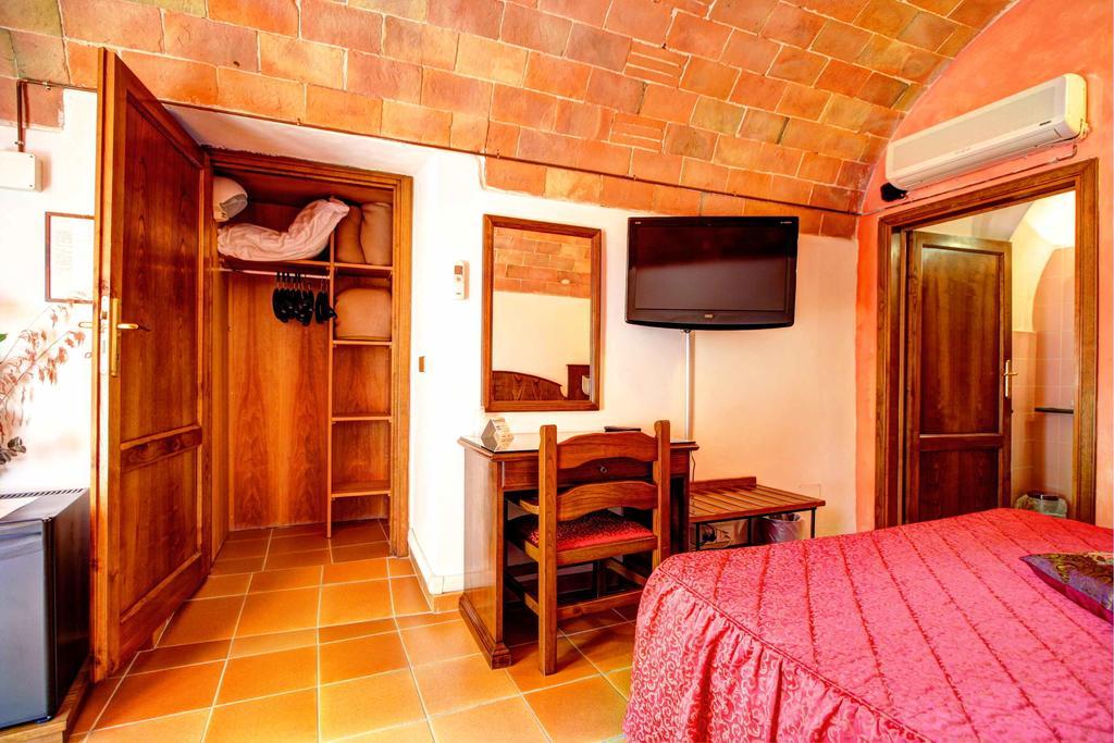 Hotel Residence Villa Rioddi Hotel Volterra